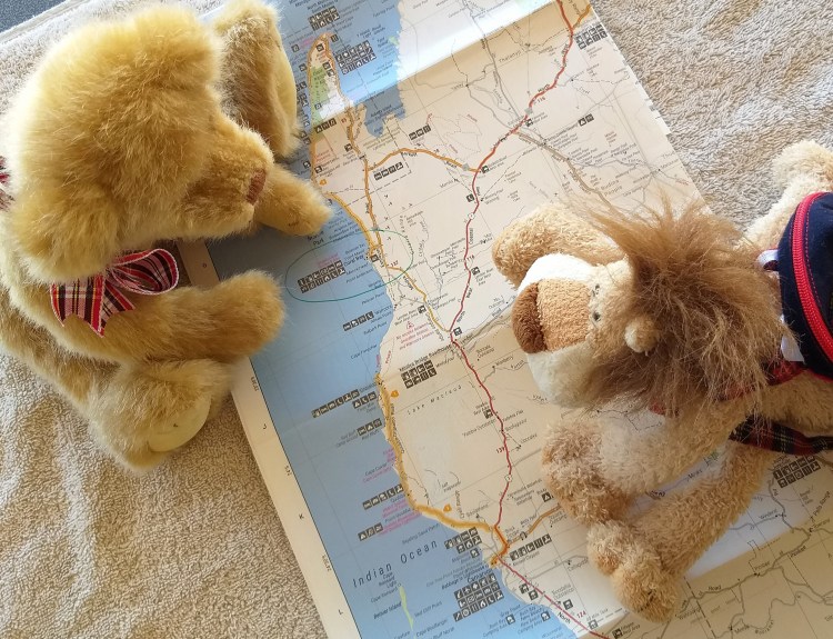 Gavin and Lionel chart their course to the Ningaloo coast.