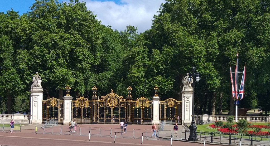 Gates to Green Park
