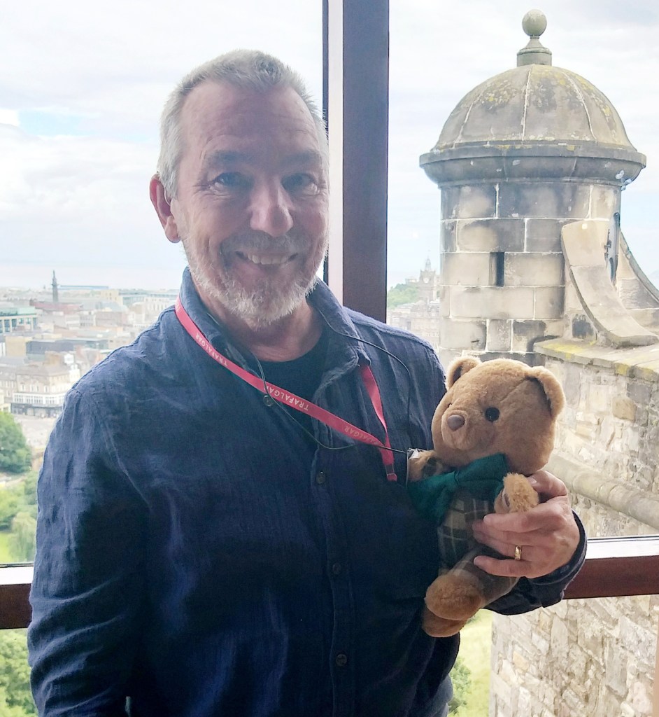 Scotty atop Edinburgh tower with Guardian, Mark